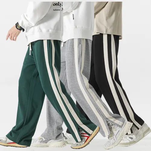Men's Retro Striped Wideleg Track Pants - Activewear with Retro Stripe Flair, Street-Sport Blend, Fitted Cut for Urban Casual & Athletic Wear, Versatile Fashion Apparel