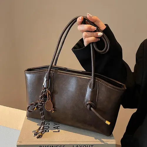 26 Women's Elegant Solid Color Shoulder Bag Fashionable Large Capacity Crossbody Bag for Daily Used Casual Trendy Versatile High-quality Daily Commuting Bag