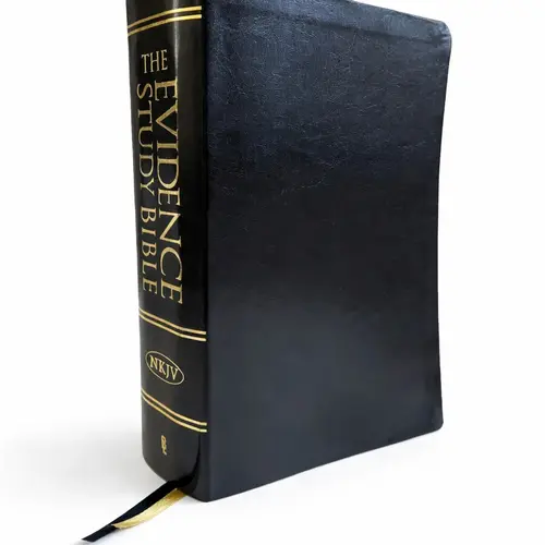 NKJV World Evidence Study Bible, Black Leather Luxury Gift Edition with Presentation Box