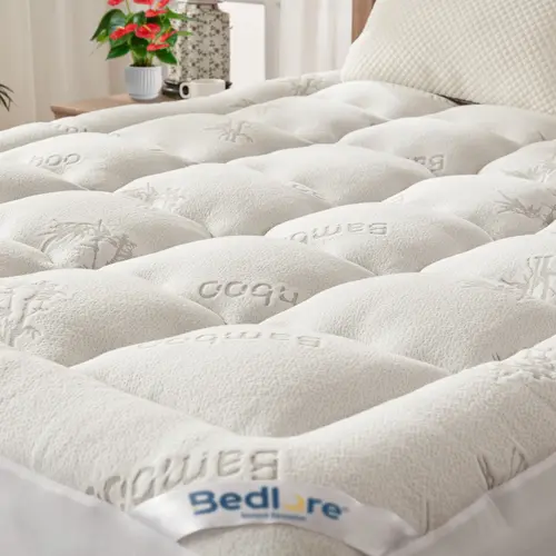 【HomeEssentials】BEDLORE Bamboo Topper Mattress Pad with Fitted Sheet, Thick & Plush Luxury Bamboo Topper, Breathable & Silky Soft for a Cool Sleep, Deep Pockets, Machine Washable, Ideal for Bedroom & Home Use