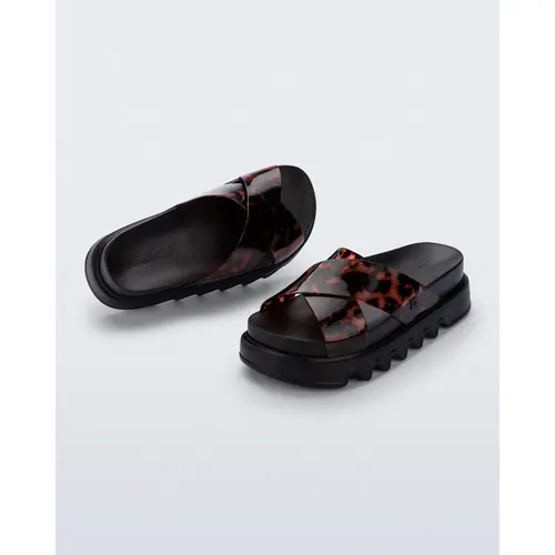 Melissa Women's Casual Cozy Cross-Platform Block Heel Sandals - Open Toe, Wavy Comfort Soles, Stable X-Shaped Straps, Bold Lines, Footwear, Chunky Sandals Black Summer Fashion Sandals