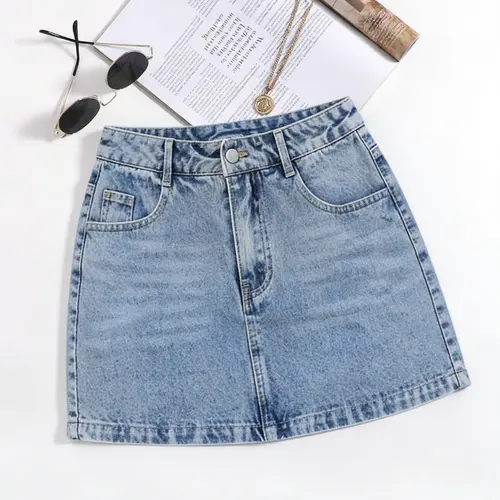 Women's Casual Summer Denim Short Skirt, Womenswear Light Wash Fashion Multi-Pocket Button Slim Fit Design, Perfect for Daily Commute and Summer Vacation Wear