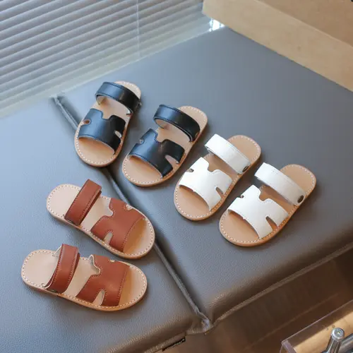 Girls' Soft-Sole Beach Sandals, Easy Open-Toe Princess Look Shoes for 4-5 Years Old Kindergarten Kids - Summer New Decorative Fashion Footwear