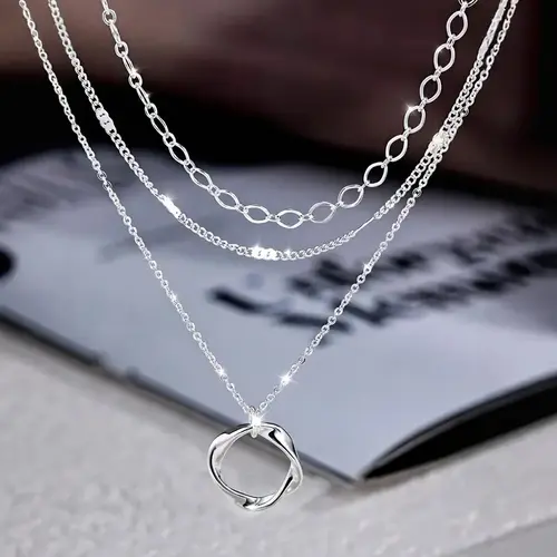 Layered Necklace-Stylish round Pendant Design, Suitable for Parties, Vacations and Gifts