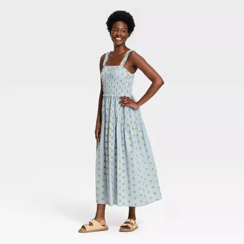 Women's Comfy Chic Smocked A-Line Pullover Maxi Dress, Ruffled Garment