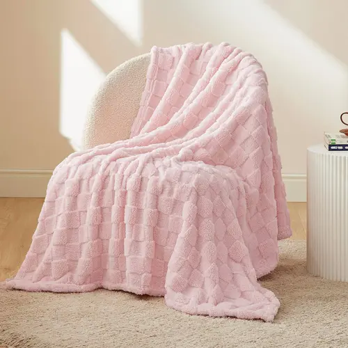 【backtoschool】ROSEKIND Checkered Fleece Throw Blanket - Fluffy Soft, Lightweight Cozy, 3D Checkered Knitted Relax Woven Style for Couch and Bed, Fluffy Soft Blankets, Lightweight Cozy Blanket,Ideal Gift for Lovers, Room Decor, Bedding Decor