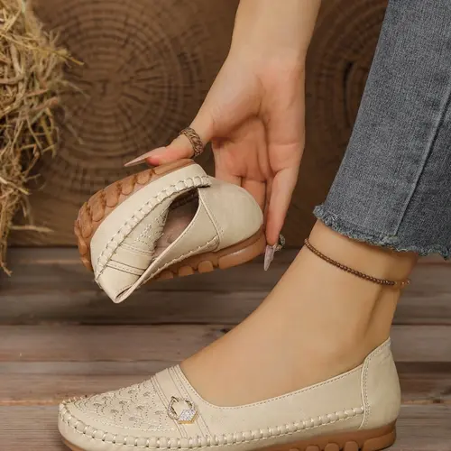 Goreyodoly Women's Casual Slip On Flats, Versatile Flat Shoes, Embroidery & Rhinestone Buckle Decor, Breathable Lightweight Comfortable Shoes for All Season, Ideal for Office, Travel, Soft Cushioned Insole, Slip-Resistant, Flat Round Toe Shoes