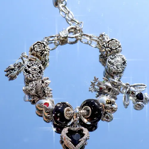 Dark Style Charm Bracelet, Heart Pendant Charm Bracelet, Skull Charm Bracelet, Adjustable Wristband, Unique Jewelry Accessory, Alloy Chain Bracelet, Exquisite Bracelet, Bracelets Jewelry