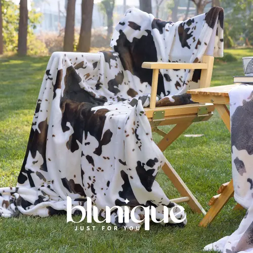 BLUNIQUE Cow Print  Blanket, Ultra Soft Plush Fleece Cozy Blanket for Couch, Bed and Travel, Low-Shed All-Season Western Farmhouse College Dorm Room Decor, Gift for Women and Teen Girls