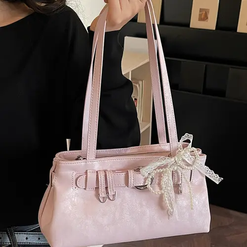 Gentle, sweet and cute style with a light luxury texture under the arm bag, decorated with lace and pearl bow, elegant atmosphere, fashionable and personalized shoulder bag, Fashion Bags, can accommodate mobile phones and lipstick