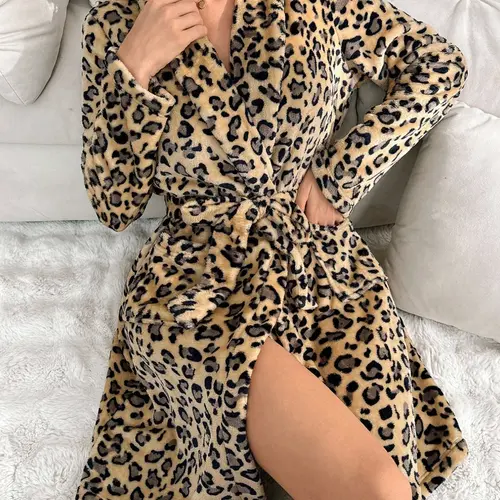 Women's Casual Leopard Print Nightgown, Long Sleeve Loose-Fit Robe, Warm Fuzzy Pajamas, Nightwear, Side Pockets, Ideal Gift for Home Wear Loungewear, Bath Robes
