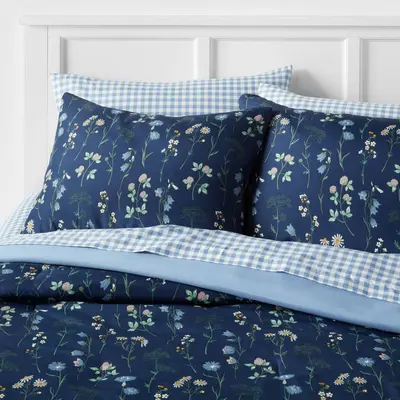 7pc Queen Floral Printed Microfiber Reversible Comforter & Sheets Set Navy - Room Essentials