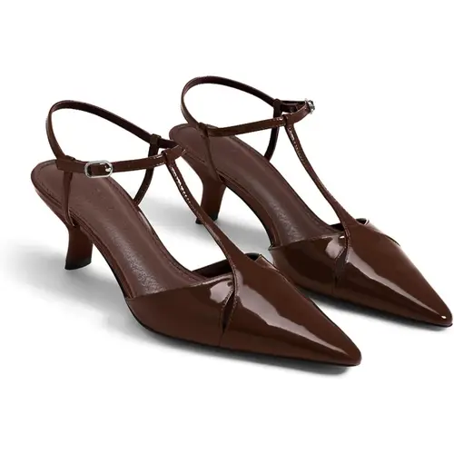 Coutgo Women's Pointed Toe Cutout T-Strap Leather Pumps, Low Kitten Heels with Adjustable Buckle for Wedding Party Wear, Shoes, Low Heel, Pointed Toe Glam, Women's Shoes, Breathable, All Seasons, Slip Resistant, Elegant, Elegant Evening Footwear, Fashiona