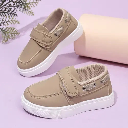 A pair of outdoor sports, athletic and leisure shoes suitable for boys and girls in all seasons, soft and comfortable, wear-resistant, non slip, lightweight and versatile Non Slip Trainer Velcro shoes Nonslip Trainers