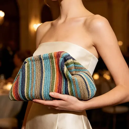 New Korean style knitted crossbody bag for women, solid color, versatile, mobile phone coin purse, simple and portable knitted clutch dumpling bag, evening bag.