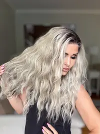 AISOM New Release Marissa Ash Beige Blonde Long Water Wave Synthetic Lace Front Wig 20 Inches 13x4 Free Part Glueless Wig for Women