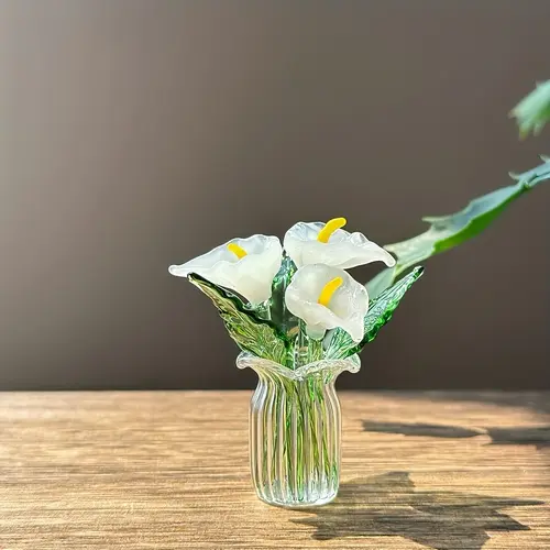 White/Blue Horseshoe Lotus Bottle Set (with leaves), Handmade Glass Flower Ornament, Glass Eternal Simulation Bouquet, Artificial Flowers, Artificial Flower Decorations, Suitable for Desktop, Car, Christmas Decoration, Ideal Gift Choice