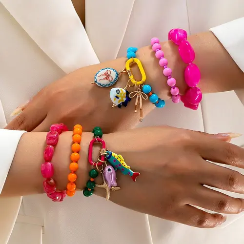 6Pcs Y2K Summer Ocean Fish Charm Beaded Stackable Fashionable Bracelet, Multicolor Resin Beads Bracelets Stacking, Dopamine Funky Bracelets for Women, Matching Bracelets Beaded Bracelet Set, Stacked Bracelets