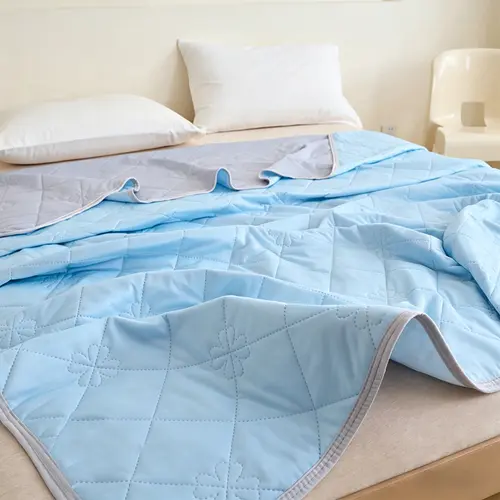 【backtoschool】ROSEKIND Summer Blanket -Air-conditioning blanket,Lightweight Blanket, Soft Elastic Breathable, Air Conditioning Bedroom Use to Prevent Colds，Must be used with an air conditioner