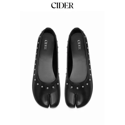 Cider STUDDED SPLIT TOE MARY JANE FLATS