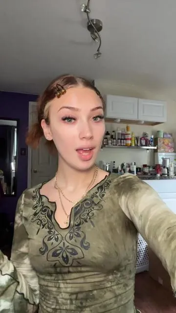 GRWM reviewing Kimchi Beauty products. The price is right and the products are bomb🥰 linked all the products below if u wanna try them out!🫶🏻 #fyp #foryou #settingpowder #kimchibeauty #viralmakeupproducts #makeupreviews #grwm 
