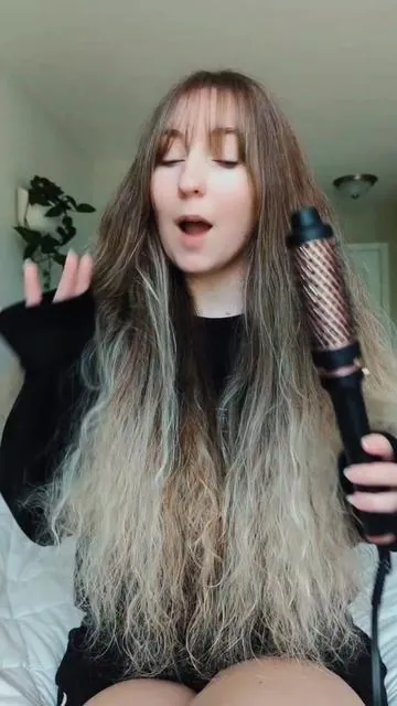 It's finally back in stock 🏃🏼‍♀️🏃🏼‍♀️ okay guys I get it why this is viral now 😯 #wavytalk #wavytalkhair #wavytalkhaircurler #5in1curler #heatedroundbrush #curling #curlingiron #curlyhair #curlygirl #curltok #hairtok #blowout #curls #itgirl #thatgirl #hairgirl #easyhairtool #hairhack #wavytalkcurlingwand #hairtutorial  @Wavytalk_US 