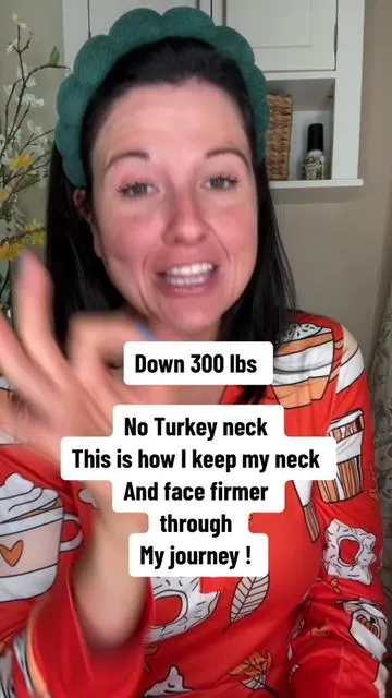 turkey neck and firm skin on a weightlosd journey and down 300 lbs  #turkeyneck #saggyskin #saggyneck #gopure #gopureneckcream 