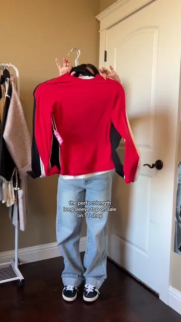 my favorite long sleeve t’s for the season are on sale ♥️ #longsleevetop #fallfashion #longsleeveshirt 