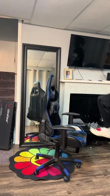 The best office chair is on TikTok Shop?🫣                        #ejwayy 