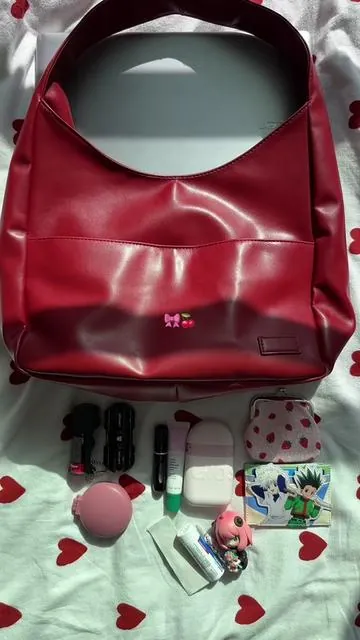 Give me everything in this color🍒♥️💋 #tiktokshopholidaydeals #whatsinmybag #balletflats #bag #shoes #coquette #fyp #fypシ 