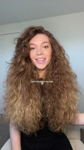 Folllow for more hair tutorials 🫶 #blowoutbrush #wavytalk #wavytalk5in1 #blowout #blowoututorial #hairtutorial #hairstyletutorial #easyhairstyle #easyhairstyles #tiktokshopholidaydeals 