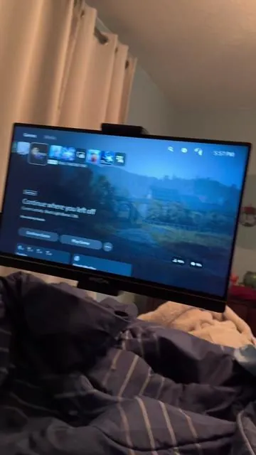 This thing is sick! not only will Dad‘s love it, but Moms will love it as well. #arzopa #gamerdad #codsquadup #gamertiktok #portiblemonitor 