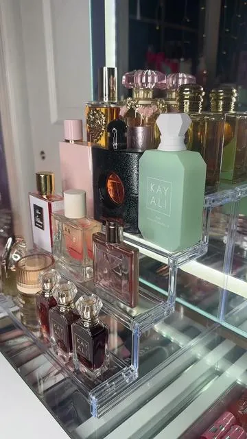 i found the best perfume organizer on tiktok shop😍🩷 #tiktokshop #tiktokshopfinds #tiktokshophaul #perfume #perfumeorganization #perfumedisplay #perfumedisplaystands #selfcare #fyp 