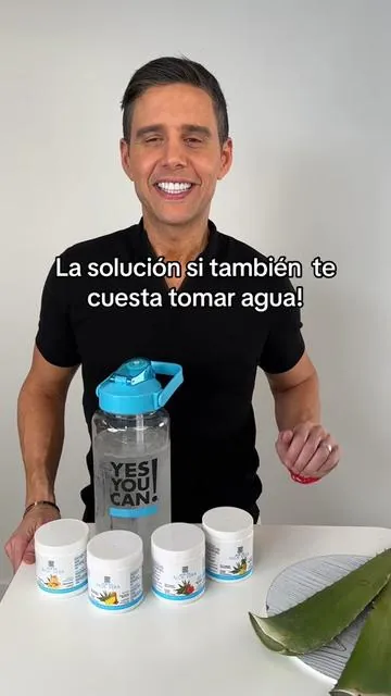 Descubre el refrescante poder del Aloe Vera Yes You Can para hidratarte sin azúcar. 🌿💧 Una opción natural y deliciosa para mantenerte hidratado durante todo el día. ¡Pruébalo ahora y disfruta de sus beneficios para tu salud y bienestar! 🥤🌞 #AloeVera #HidrataciónNatural #sabila #sinasucar 