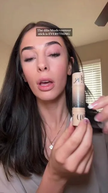So perfect 🩷 🤎 #dibsbeauty #dibs #dibsstick #blushandcontourstick #viral #creamproducts #sunkissedmakeup #tiktokbeauty #summermakeup #tiktokshopfinds  #tiktokmademebuyit #fyp 