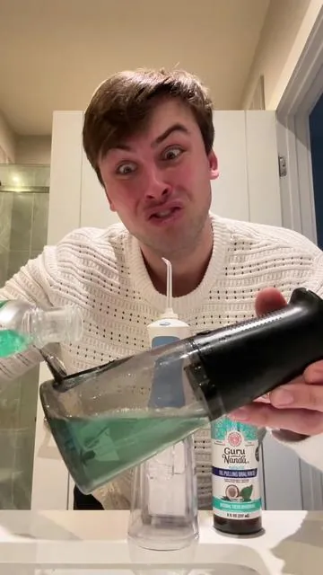 Water flossing is for the cool kids 😎 #waterfloss #waterflosser #teeth #fyp 
