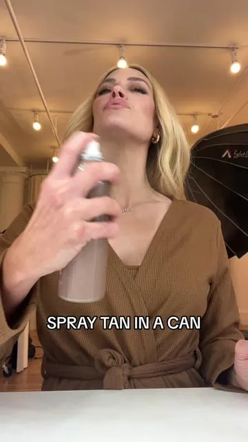 Spray tan in a can 🤎 Just shake, mist, and enjoy! Let develop for 6 to 8 hours and rinse in the shower for a beautiful sun kissed glow that lasts up to 7 days!
