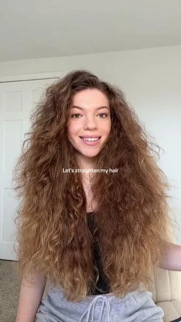 This hairstyle is everythinggg🤍 folllow for hair tutorials 🫶 #hairtutorial #hairstyle #hairstyles #easyhairstyles #straighteninghair #curlytostraight #straighteningcurlyhair #bighair #hairgoals #longhair #shinyhair #curlyhair 