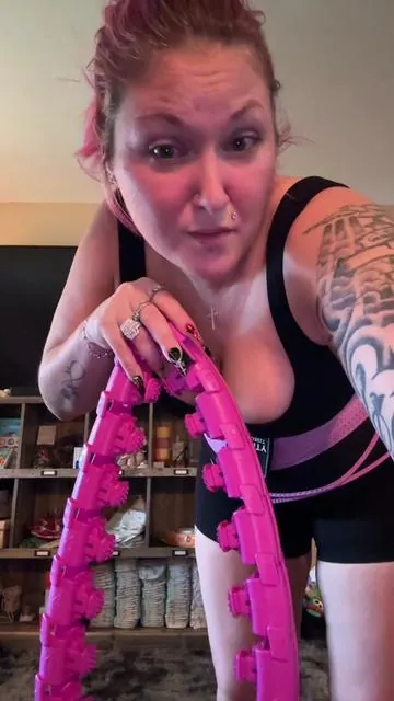 Why not to buy an infinity hoop? #infinityhoop #hoopforfitness #hulahoop #Fitness #fyp 