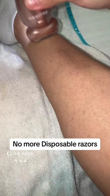 Calling all hairy ladies!! i found our solution 🤣 ##nomorestruggles##hairlesslegs##musthaves##buynow##solutionNo55