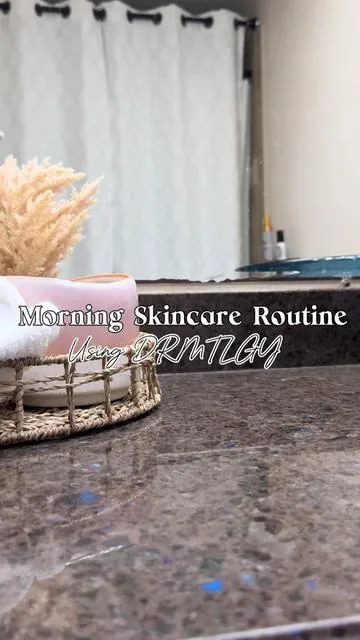 Full gace if @DRMTLGY 🤩 if you havent tried this skincare line you should it does wondersfor my skin everytime i use it. Cant name one favorite because i really do love it all! #drmtlgy #drmtlgypartner #morningskincareroutine #skincare #skincareroutine #combinationskin 