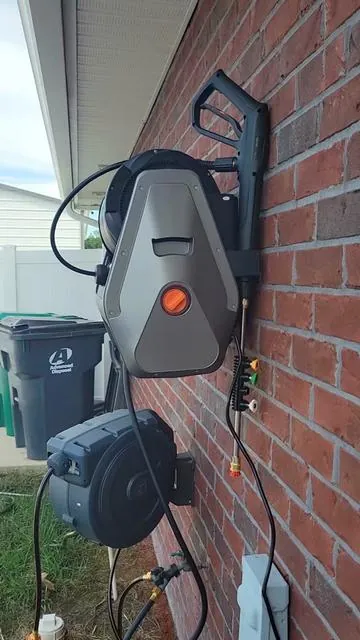 #pressurewashing #pressurecleaning #powerwashing #giraffetoolsgaragetools #giraffetool #giraffetoolspressurewasher #pressurewashers #pressurewash #foamcannon #foam #springsale #springsales #tiktokshop 