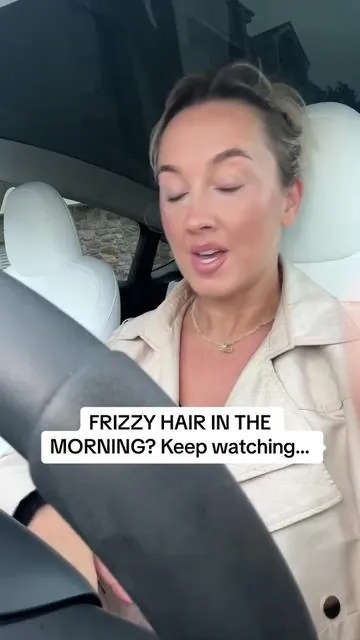 The best hair hack when you’re on the go! 🚗💨 One Minute Transformation Cream instantly smoothes AND defrizzes so you can hair good hair from any where 🌎 @Lauren Amy Hurren #colorwow #hairhack #hairhacksandtips #defrizz #bedhead #frizzyhair #frizzyhairtips 