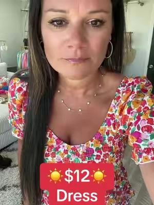 Comes in 6 colors! Extremely flatering 👏🏽⭐️⭐️⭐️⭐️⭐️ #MomsofTikTok #tiktokshopfinds #tiktokshopdeals #cheapoutfits #summerdress #affordablefashion