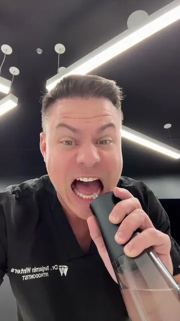 Something Nice Aqua Clean Duo VS Tiktok shop Waterflosser knockoff who will win 😳 #waterflosser #tonsilstones #tonsilstonesremoval @The Bentist / Orthodontist 🦷 