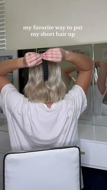 Banana clips are my favorite way to get a longer + thicker looking ponytail with my short hair!!! #hairhack #hairstyleideas #easyhairstyles #hairtutorial #shorthairstyles #bobhairstyle #bananaclip 