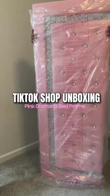 Its soo cute & soooo Pink! 😍💞 #bedframe #bedroom #tiktokshop #foryoupage 