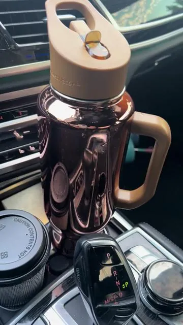 #tumblersoftiktok #tumblers #waterbottle #coldest #icecube #jug #watertumbler @Coldest 