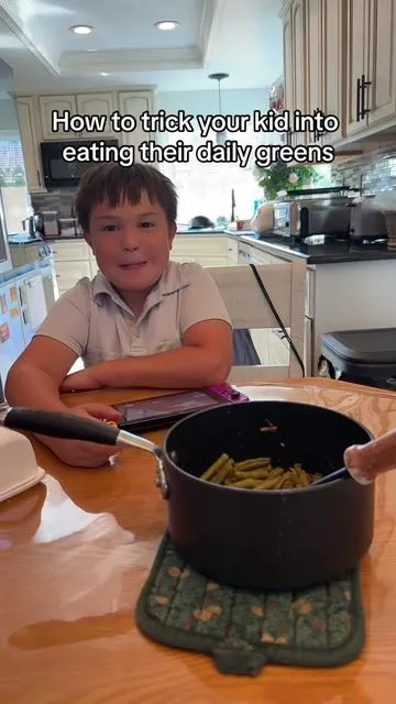 The way he grabbed it so quick 😂
