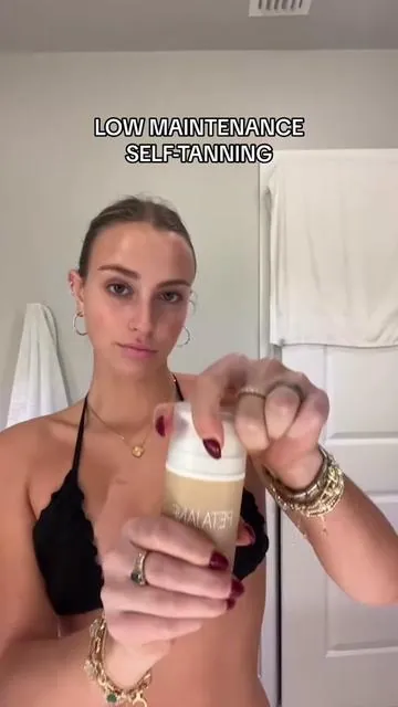 Low maintenance self-tanning 🤎 Just apply and go on with your day, now need to rinse off or pull out your mitt! 